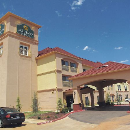 La Quinta By Wyndham Woodward Hotel Exterior photo